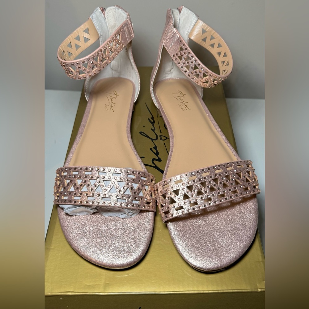 8M | Thalia Sodi | Peep-Toe Sandal